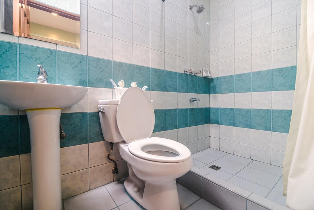 מנדאוה סיטי Oftana Suites מראה חיצוני תמונה
