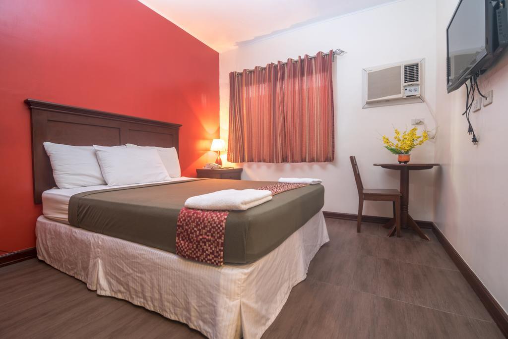מנדאוה סיטי Oftana Suites מראה חיצוני תמונה
