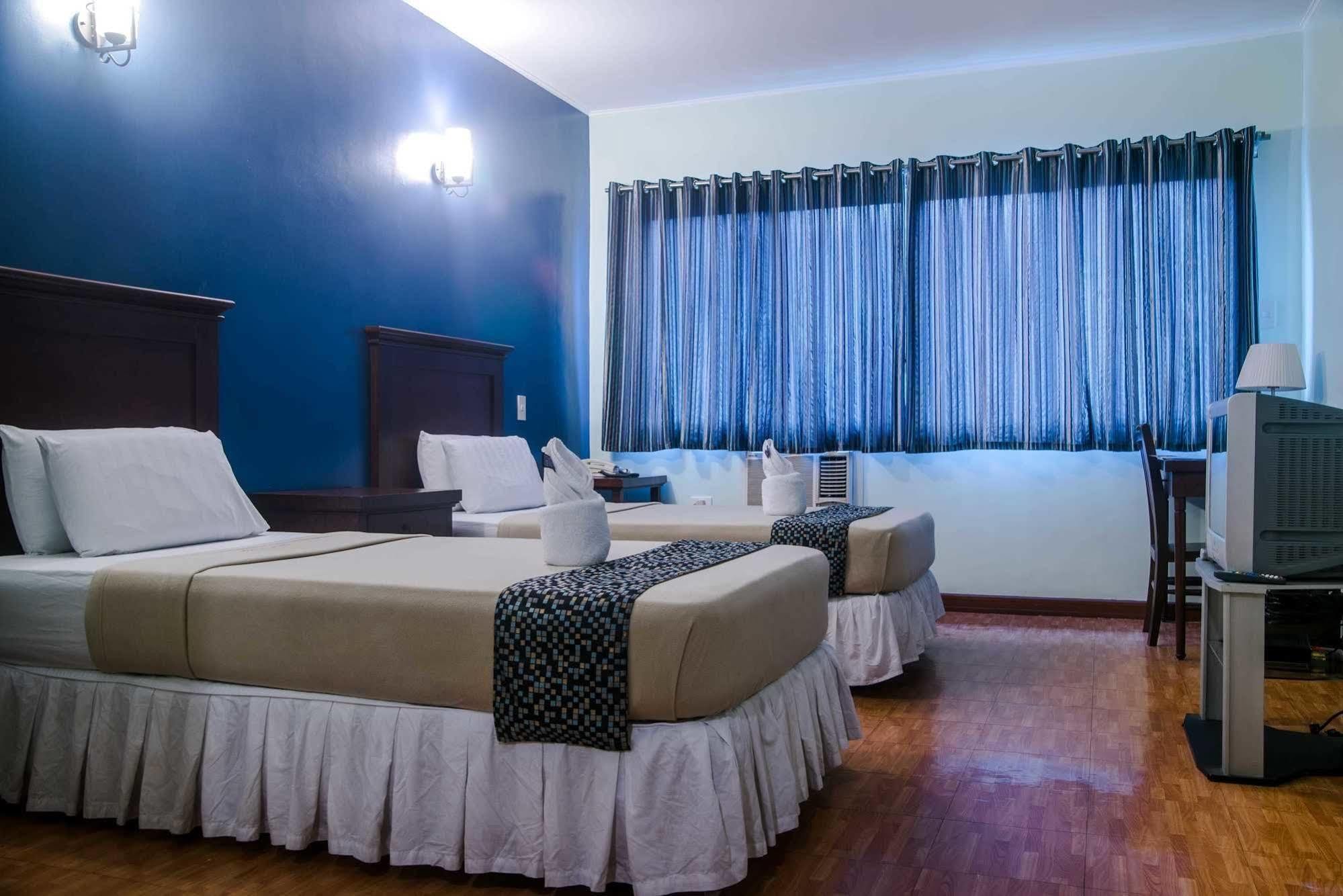 מנדאוה סיטי Oftana Suites מראה חיצוני תמונה