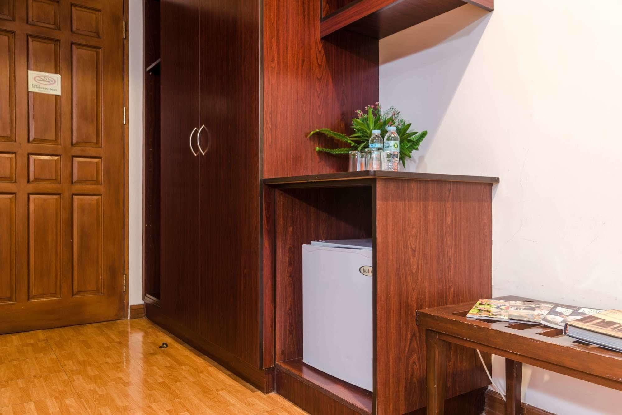 מנדאוה סיטי Oftana Suites מראה חיצוני תמונה